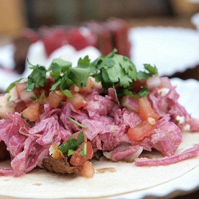 еда на фестивале День мостов